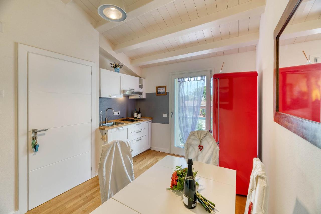 La Casa Degli Ulivi Appartamento In Villa Con Patio Quartu SantʼElena Kültér fotó