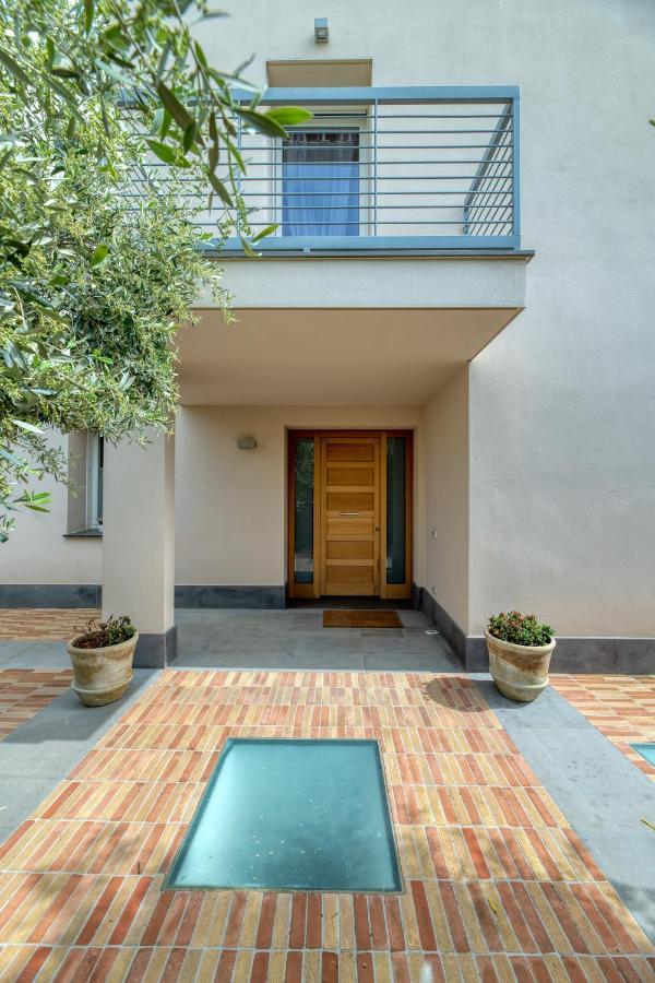 La Casa Degli Ulivi Appartamento In Villa Con Patio Quartu SantʼElena Kültér fotó