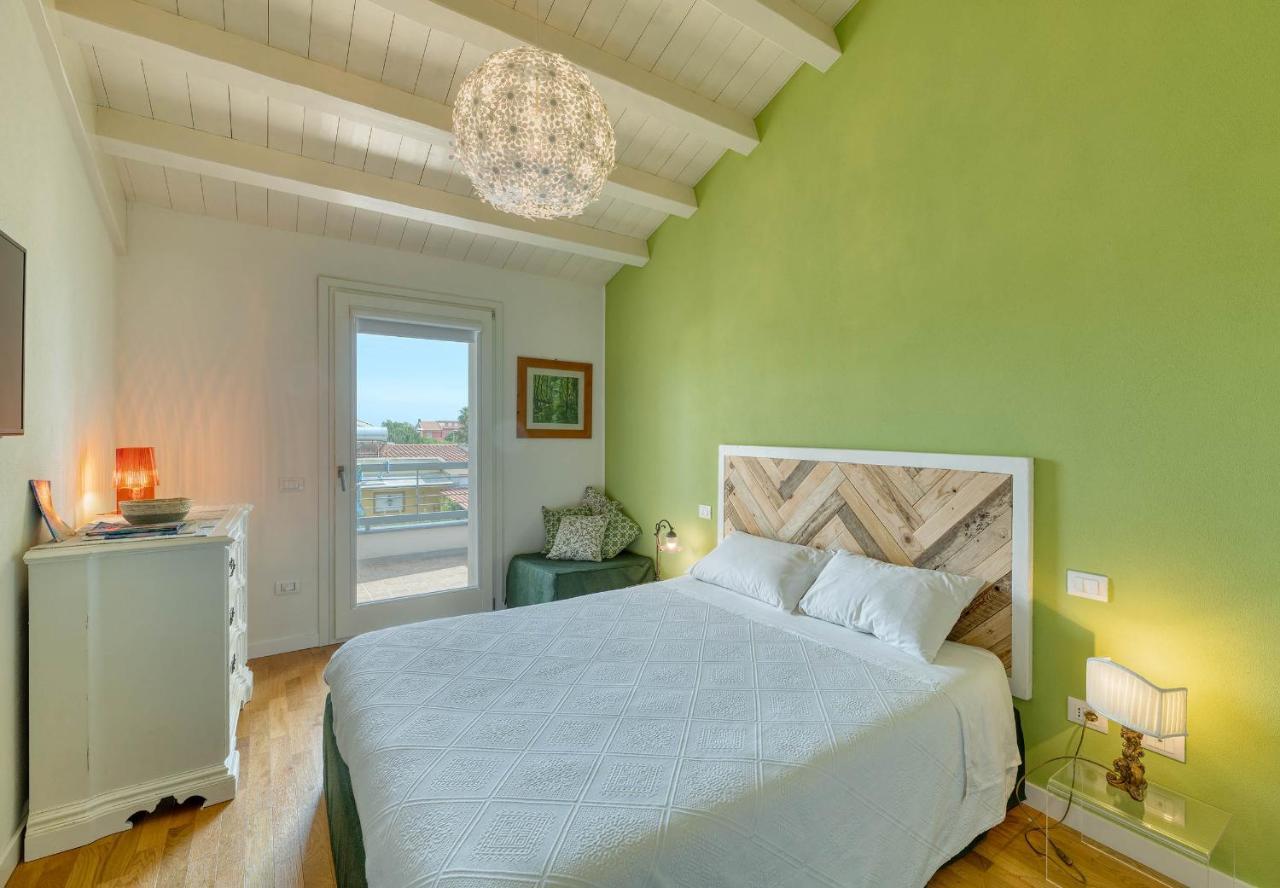 La Casa Degli Ulivi Appartamento In Villa Con Patio Quartu SantʼElena Kültér fotó
