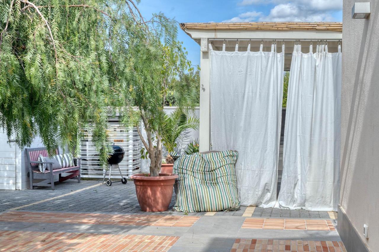 La Casa Degli Ulivi Appartamento In Villa Con Patio Quartu SantʼElena Kültér fotó