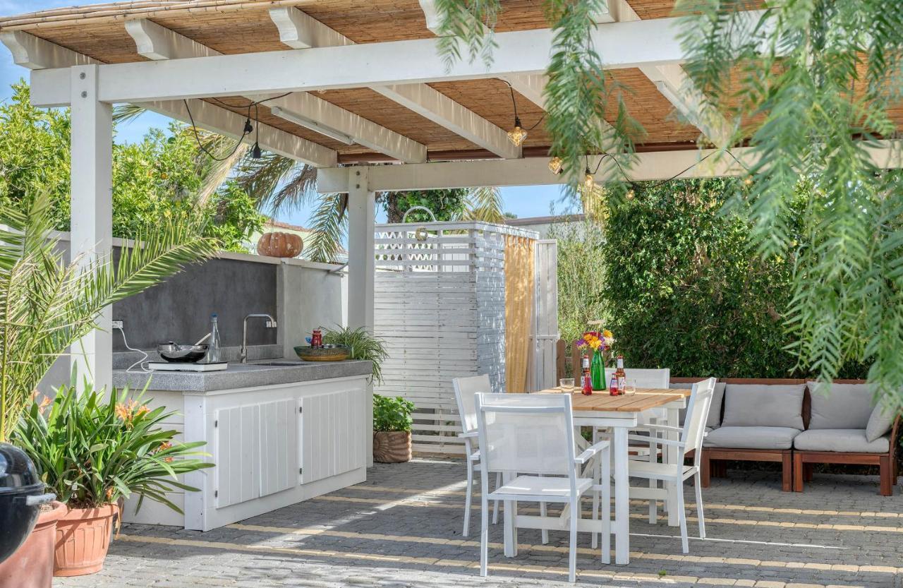 La Casa Degli Ulivi Appartamento In Villa Con Patio Quartu SantʼElena Kültér fotó