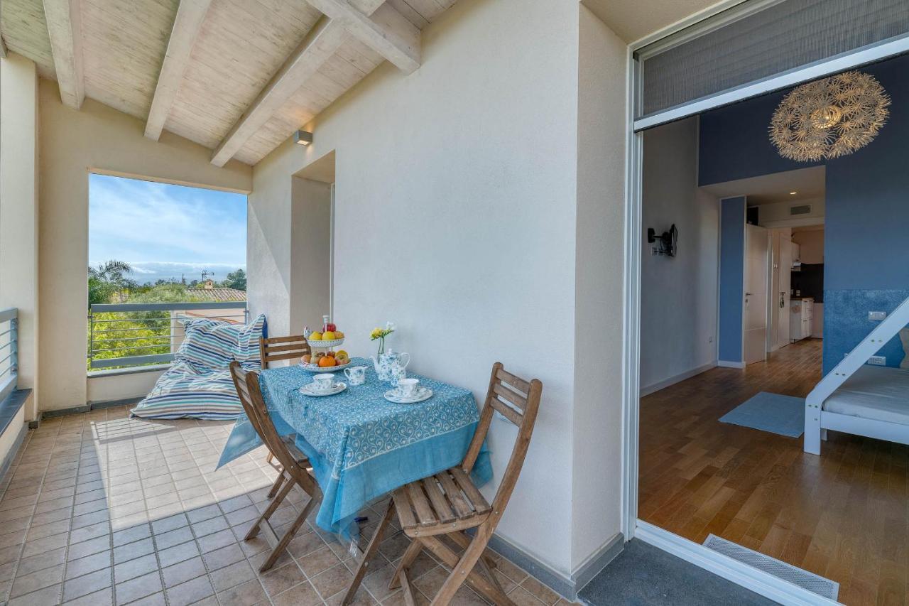 La Casa Degli Ulivi Appartamento In Villa Con Patio Quartu SantʼElena Kültér fotó